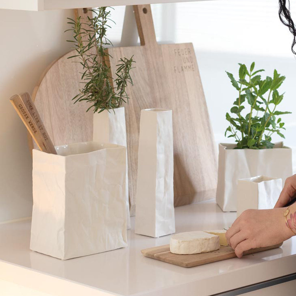 Jarra “saco” estreita em porcelana