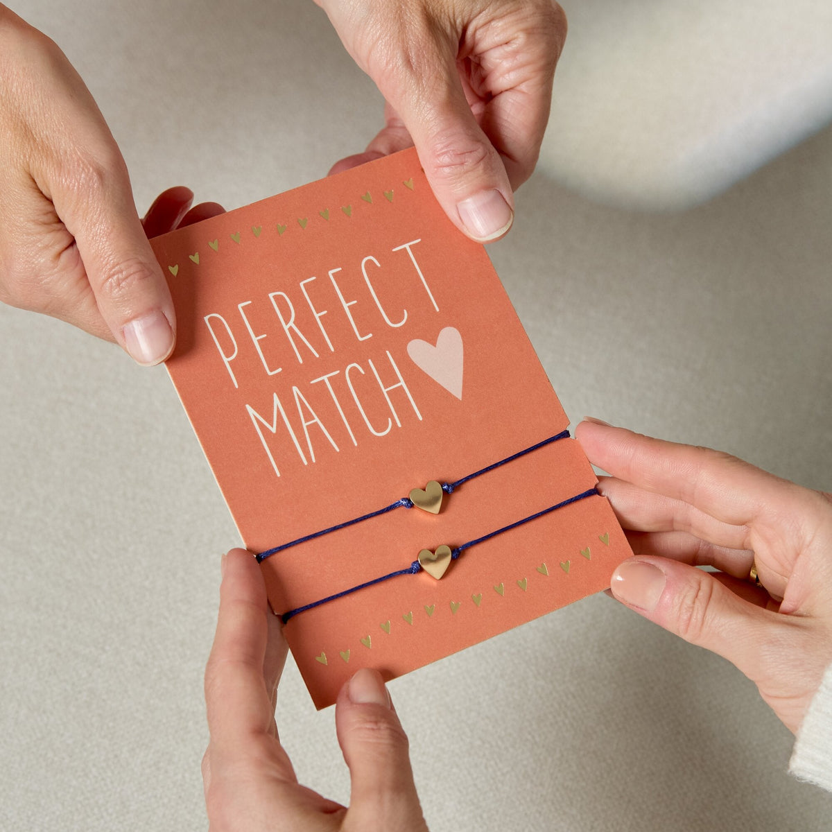 Perfect Match | 2 pulseiras com coração