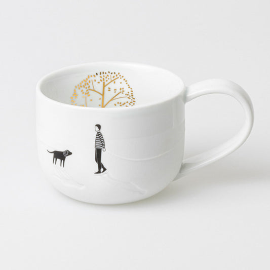 Caneca | homem a passear o cão