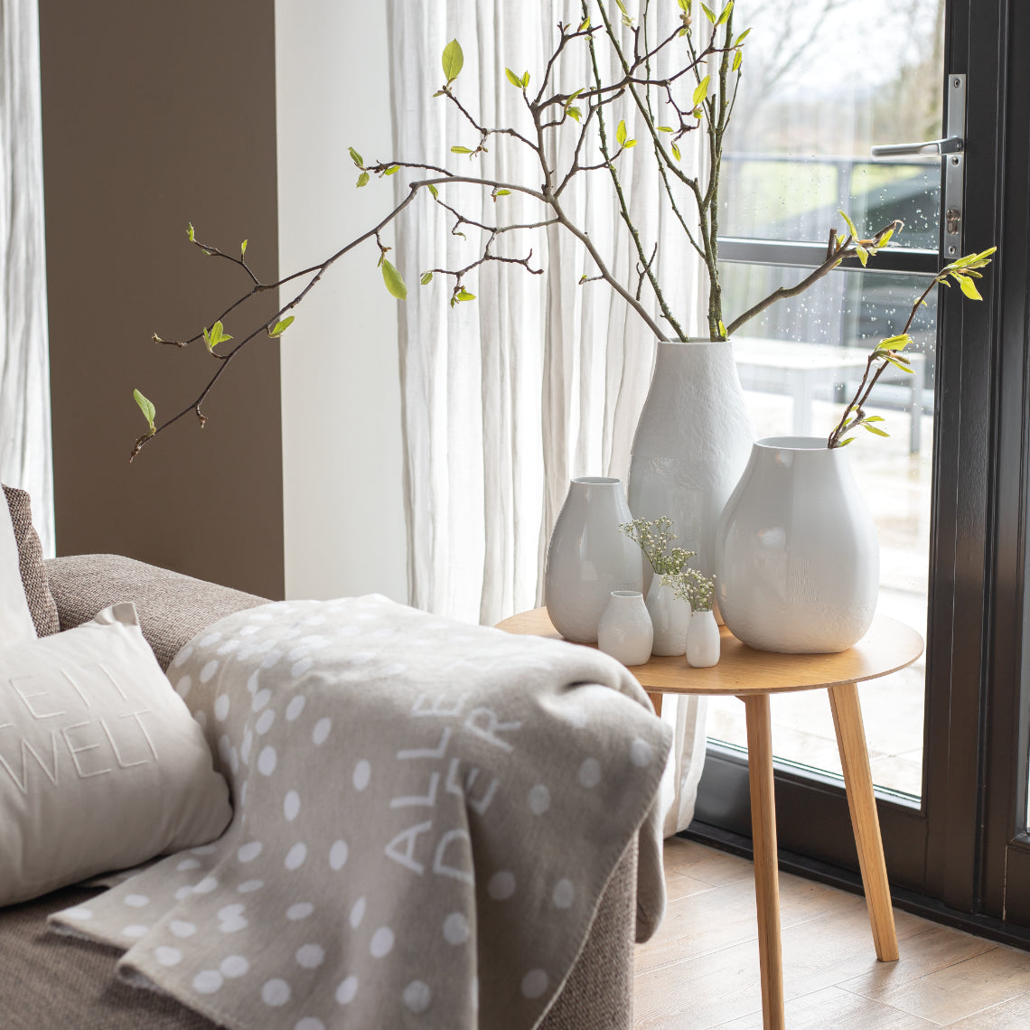 Jarra larga forma livre- “Felicidade” em 5 idiomas