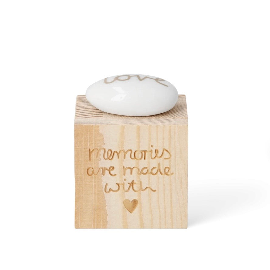 Caixa da sorte “Memories are made with” |  LOVE